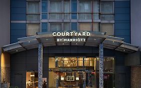 Courtyard By Marriott New York Manhattan / Soho